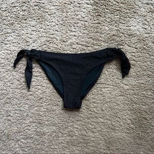 Black bikini bottoms size small